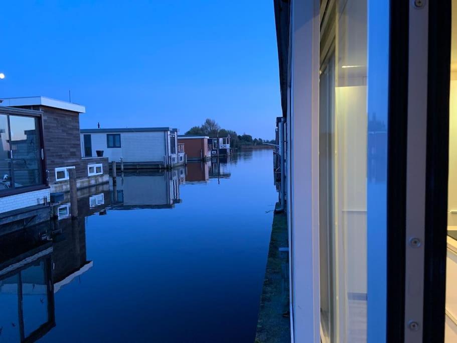 Quiet Waterloft Near Amsterdam And Schiphol Ws17 Hotel Aalsmeer Eksteriør billede